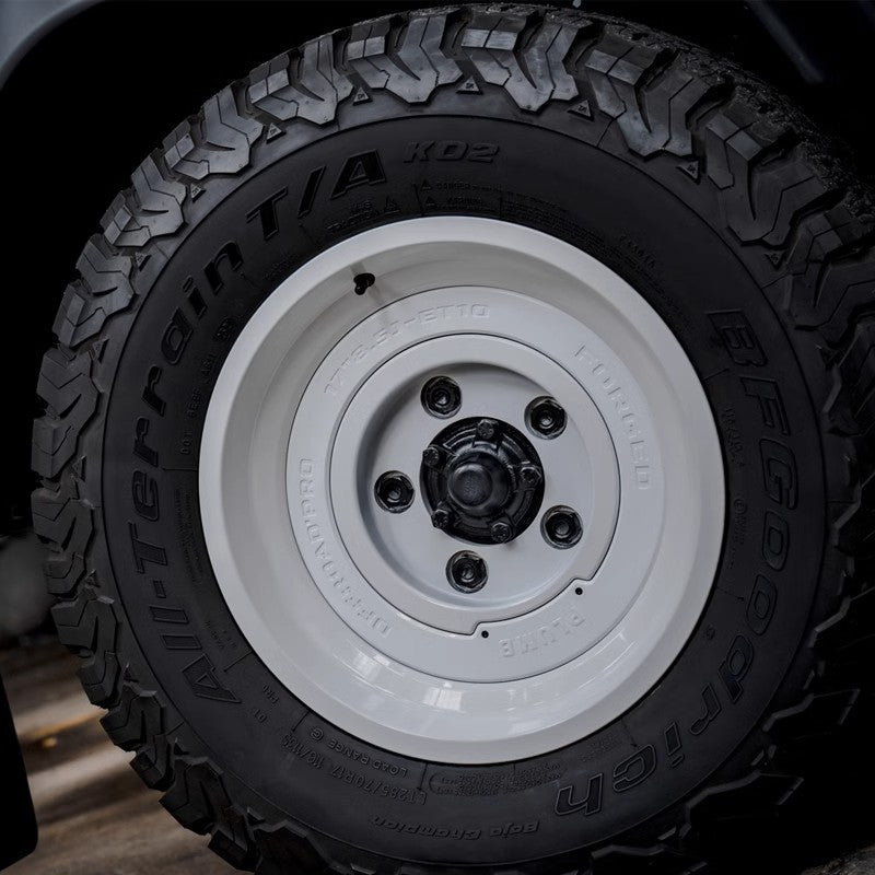 PLUMB forged wheel for Land Rover Defender classic old model 90-2016.  Off-road modification for Defender 90/110/130. 17-inch negative offset.