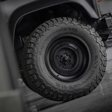 Load image into Gallery viewer, PLUMB forged wheel for Land Rover Defender classic old model 90-2016.  Off-road modification for Defender 90/110/130. 17-inch negative offset.