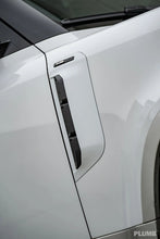 Load image into Gallery viewer, PLUMB &quot;M-one&quot; Series Side Air Vents For Land Rover Defender 90/110/130/V8