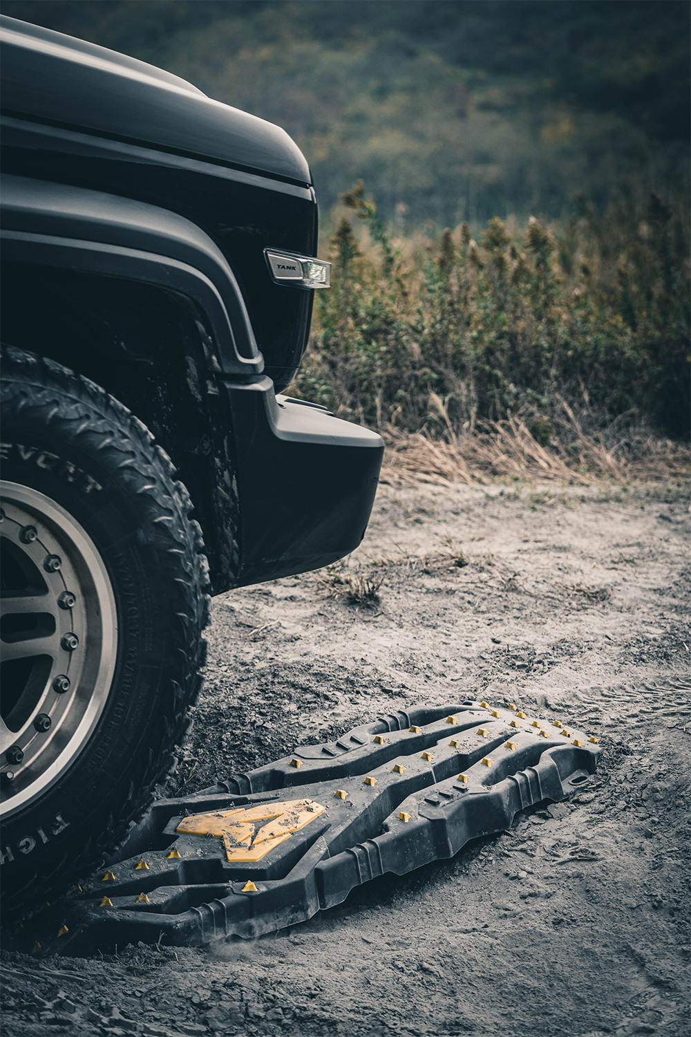 Off-road traction boards by Arcane Warrior for vehicle recovery in tough terrains