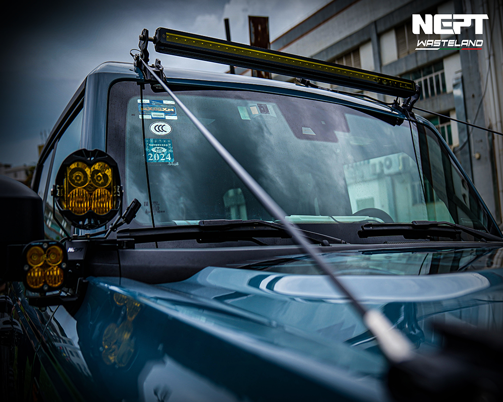 NEPT Wasteland Ford Bronco Roof Spot Light Mount