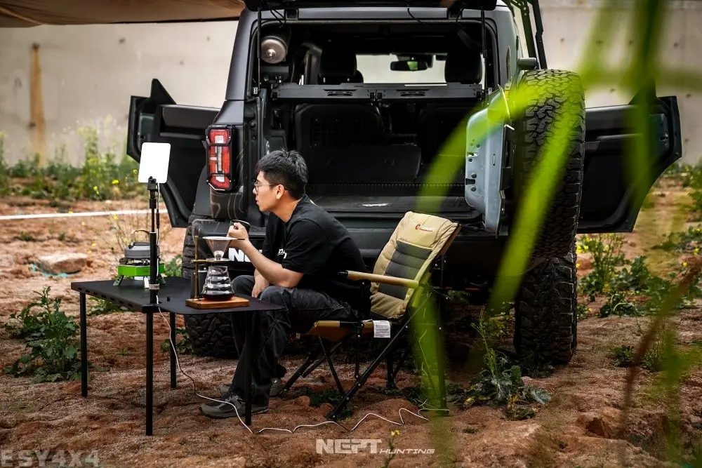 NEPT Wasteland Ford Bronco Rear Cargo Platform