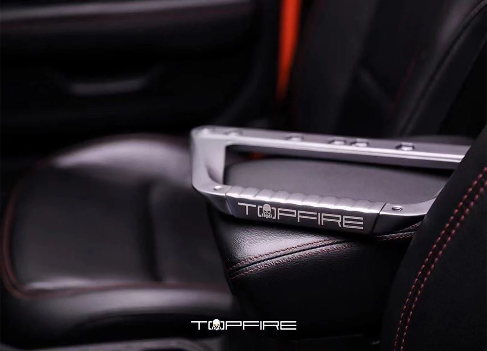 topfire jeep wrangler jt grab handles sitting on center arm rest silver in color